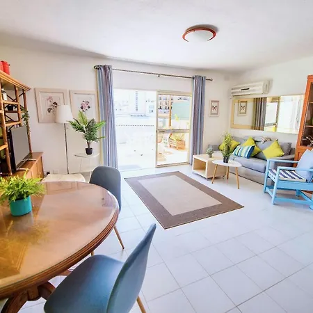 Apartmán Prime Location: 3 Bedroom/3 Bath+terrace *