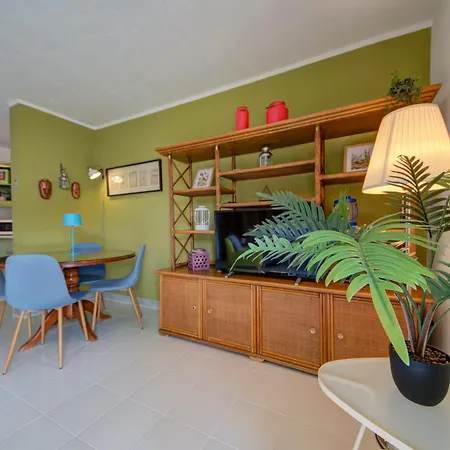 Prime Location: 3 Bedroom/3 Bath+terrace Apartmán Saint Julian's