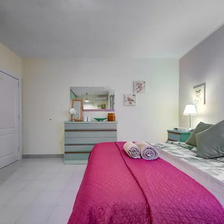 Prime Location: 3 Bedroom/3 Bath+terrace *