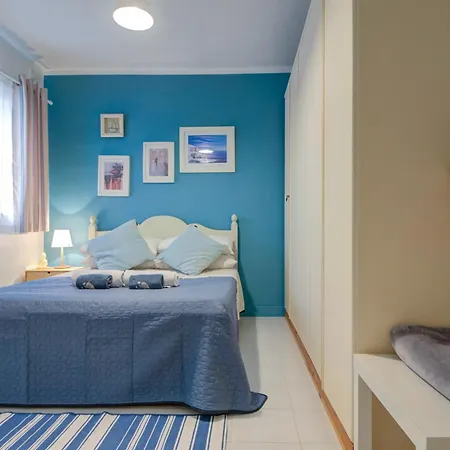 شقة Prime Location: 3 Bedroom/3 Bath+terrace
